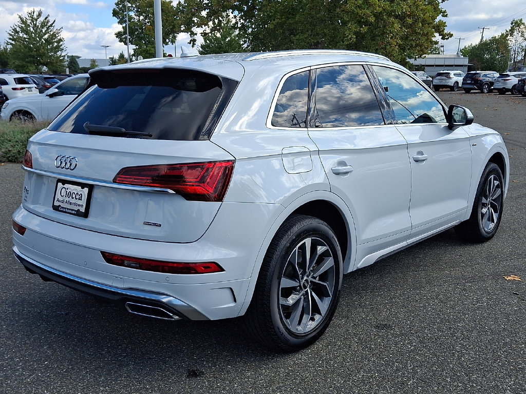 Used 2023 Audi Q5 2.0T Premium w/ Convenience Package AWD/4WD image 9