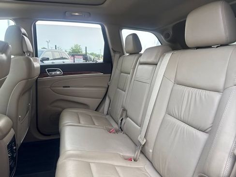 Used 2012 Jeep Grand Cherokee Limited w/ Trailer Tow Group AWD/4WD image 19