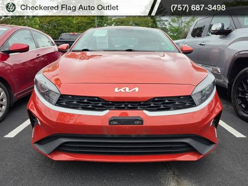 Used 2022 Kia Forte LXS FWD image 2