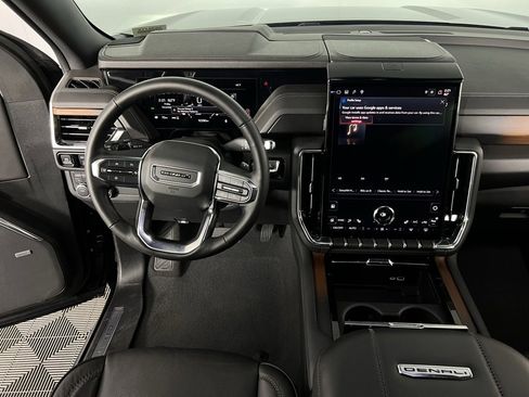 Used 2025 GMC Yukon XL Denali image 16