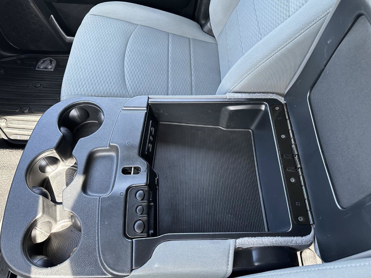 Used 2018 RAM 1500 SLT AWD/4WD image 53