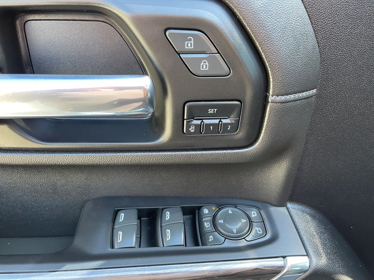 Used 2022 Chevrolet Silverado 2500 LTZ w/ LTZ Plus Package AWD/4WD image 27