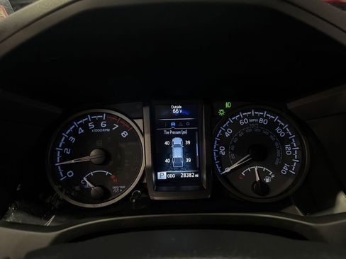 Used 2023 Toyota Tacoma TRD Off-Road AWD/4WD image 88