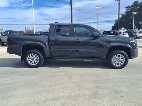 Certified 2024 Toyota Tacoma SR5 image 4