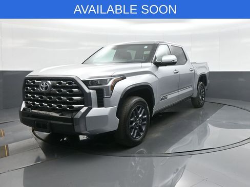 Used 2025 Toyota Tundra Platinum image 3