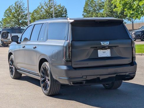 Certified 2026 Cadillac Escalade ESV Platinum Sport w/ LPO, ONYX Package AWD/4WD image 3
