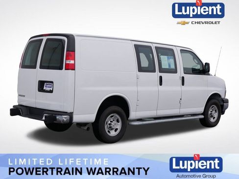 Used 2024 Chevrolet Express 2500 w/ Driver Convenience Package image 3