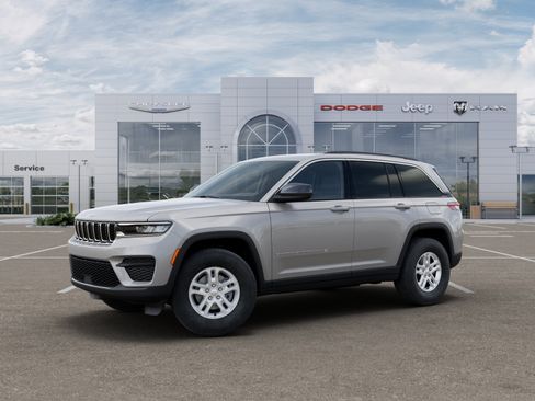 New 2025 Jeep Grand Cherokee Laredo w/ Luxury Tech Group I AWD/4WD image 26