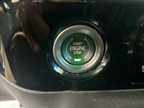 Used 2023 Chevrolet Silverado 1500 RST image 30