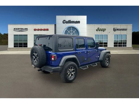 Used 2018 Jeep Wrangler Unlimited Sport S AWD/4WD image 3