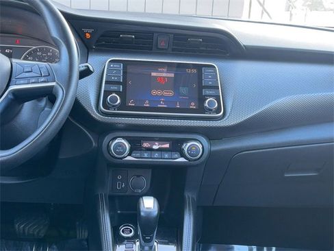 Used 2019 Nissan Kicks SV image 27