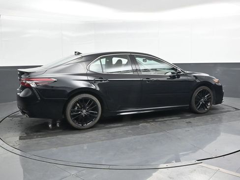 Used 2023 Toyota Camry XSE image 3