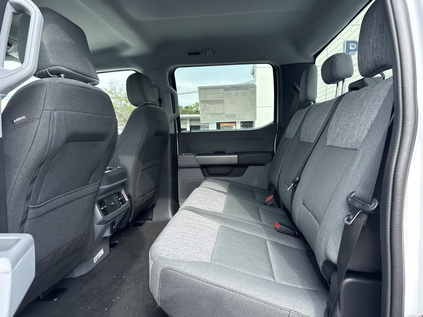 New 2026 Ford F250 XLT w/ FX4 Off-Road Package AWD/4WD image 11