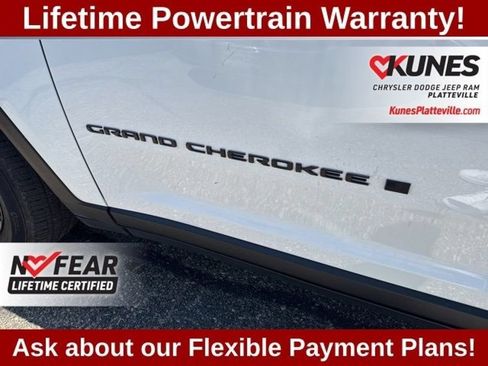 Used 2024 Jeep Grand Cherokee Altitude AWD/4WD image 15