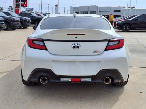 New 2026 Toyota GR86 Premium image 7