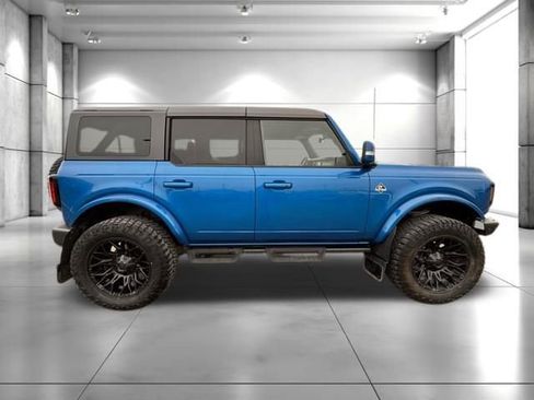 Used 2023 Ford Bronco Outer Banks image 8