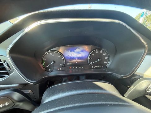 Used 2022 Ford Escape SE image 12