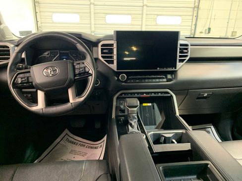 Used 2023 Toyota Tundra Limited image 4