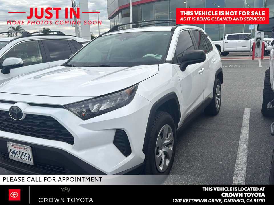 Used 2019 Toyota RAV4 LE w/ Carpet Mat Package FWD image 1