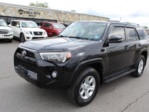Used 2017 Toyota 4Runner SR5 Premium w/ Convenience Package AWD/4WD image 3