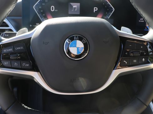 Used 2025 BMW 230i Coupe w/ Convenience Package image 17