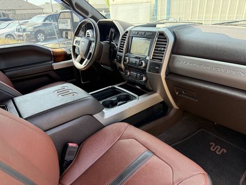Used 2018 Ford F250 King Ranch w/ FX4 Off-Road Package AWD/4WD image 23