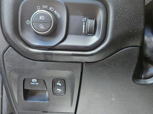 Used 2022 RAM 1500 Big Horn AWD/4WD image 32