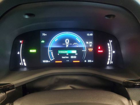 Used 2025 Toyota Camry SE w/ Convenience Package image 23