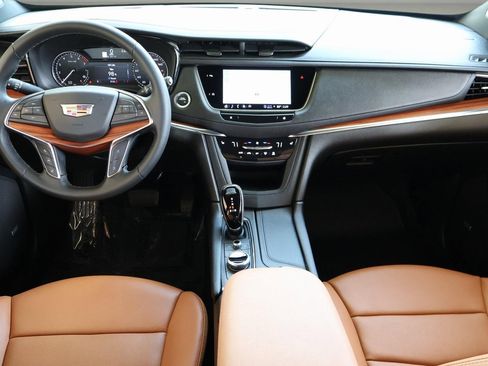 Certified 2025 Cadillac XT5 Premium Luxury image 13