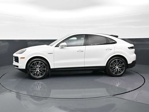 New 2025 Porsche Cayenne E-Hybrid image 2