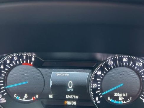 Used 2018 Ford Explorer Platinum image 23