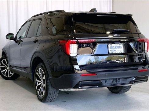 Used 2025 Ford Explorer ST-Line image 10