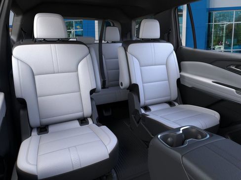 New 2026 Chevrolet Traverse High Country w/ LPO, Floor Liner Package AWD/4WD image 17