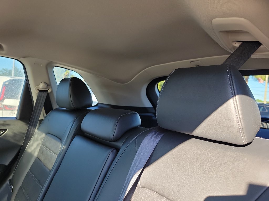 Certified 2024 Honda CR-V EX-L image 17