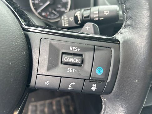 Used 2023 Nissan Rogue SV w/ SV Premium B Package FWD image 18