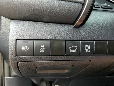 Used 2024 Toyota Camry LE FWD image 33