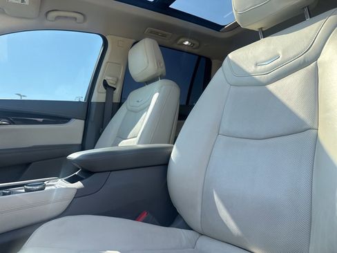 Used 2020 Cadillac XT6 Premium Luxury FWD image 39