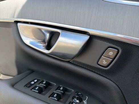 Used 2024 Volvo XC90 B5 Core w/ Protection Package Premier image 75