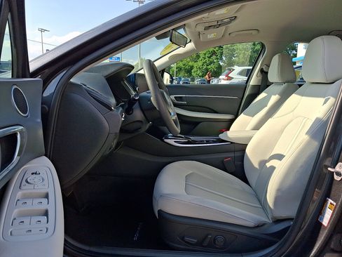 Used 2023 Hyundai Sonata SEL w/ Cargo Package FWD image 13