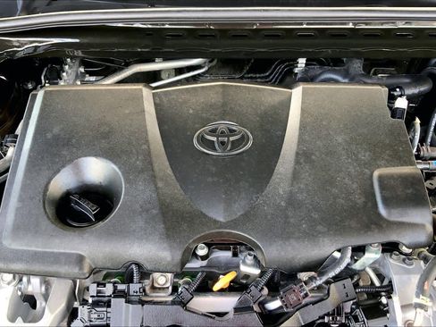 Used 2022 Toyota Camry SE image 31