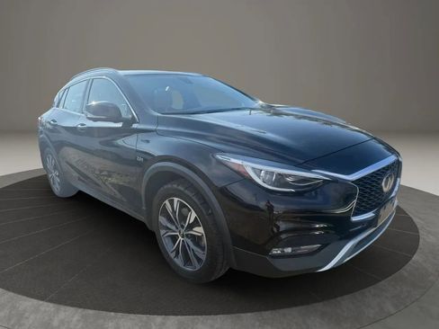 Used 2018 INFINITI QX30 AWD w/ Dark Wood Package image 3