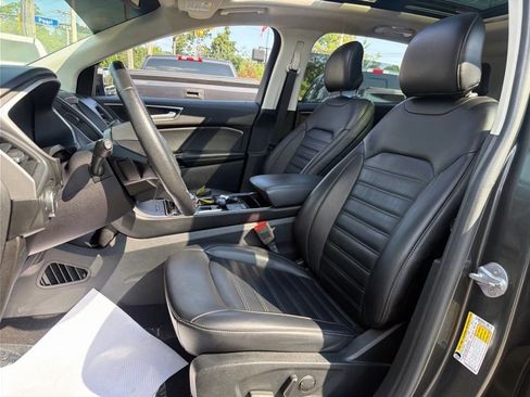 Used 2019 Ford Edge SEL w/ Equipment Group 201A AWD/4WD image 10