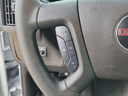 Used 2024 GMC Savana 2500 w/ Driver Convenience Package image 17