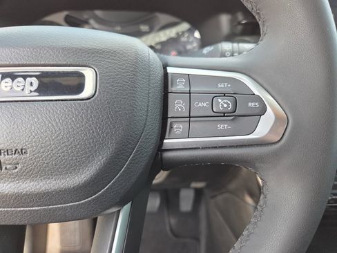 Used 2023 Jeep Compass Latitude w/ Convenience Group AWD/4WD image 34