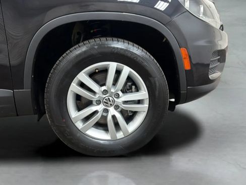 Used 2016 Volkswagen Tiguan S FWD image 26