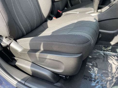 Used 2015 Chevrolet Sonic LT FWD image 28
