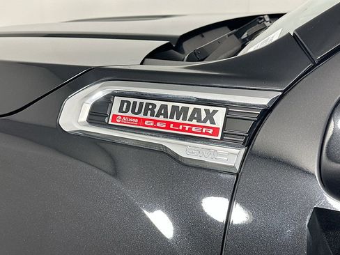 Used 2022 GMC Sierra 2500 Denali w/ Denali Black Diamond Edition image 29