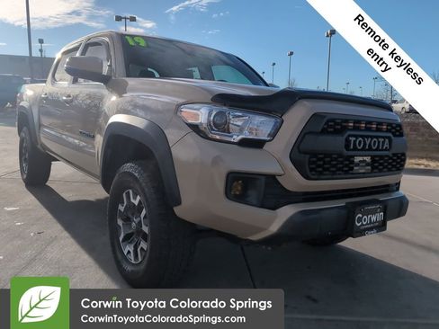 Used 2019 Toyota Tacoma TRD Off-Road image 1