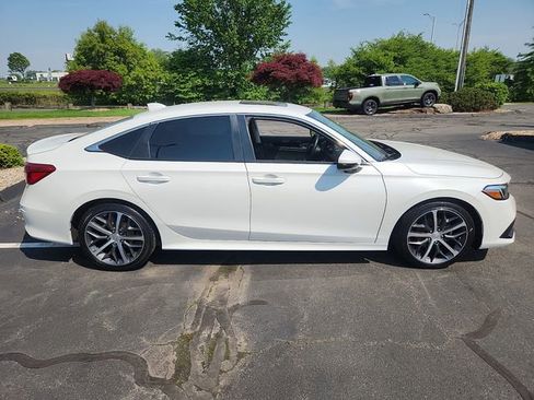 Used 2024 Honda Civic Touring image 7