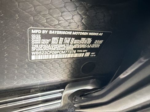 Used 2023 BMW iX xDrive50 w/ Premium Package image 10